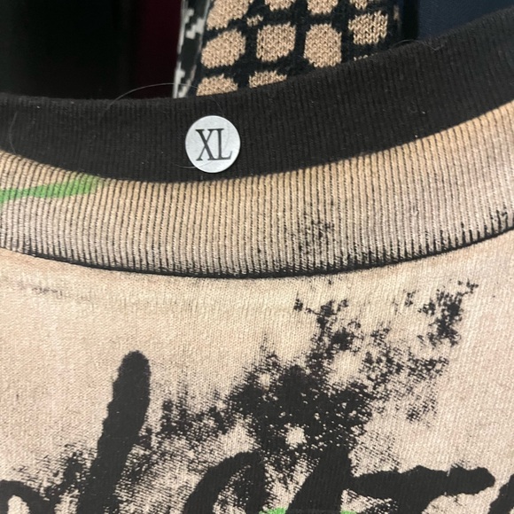 Collector Tee Shirt Price is firm.💫ON HOLD UNTIL 10/10/2023 On HOLD - Picture 4 of 4